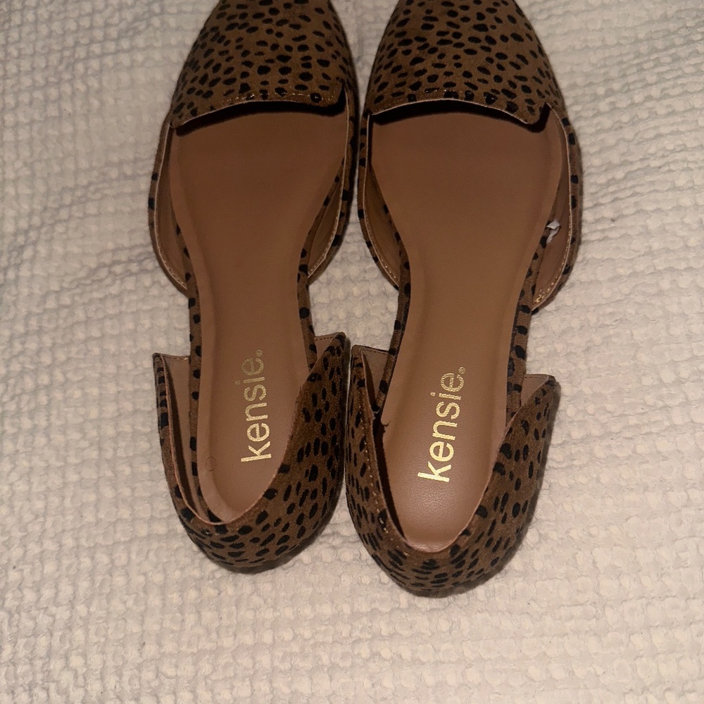 Leopard Print Pointed Flats - image 3